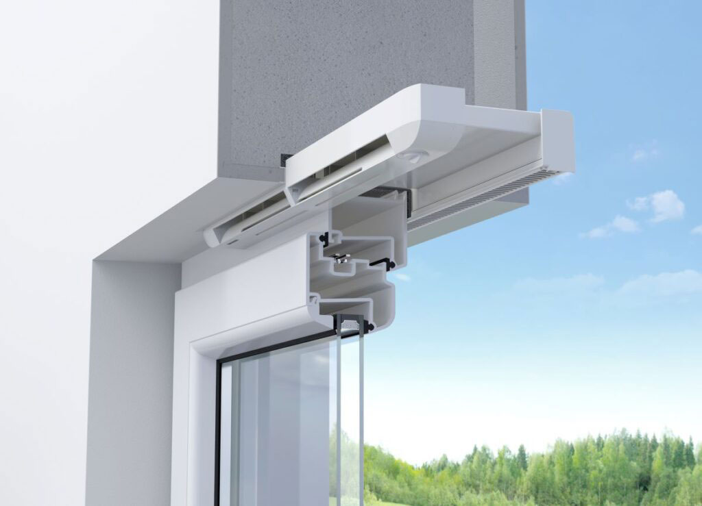 Aérateur de fenêtre flexible AEROMAT, qui s'installe sans fraisage préalable des fentes.