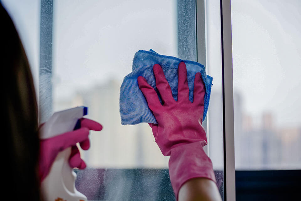 Nettoyage des vitres sans laisser de traces